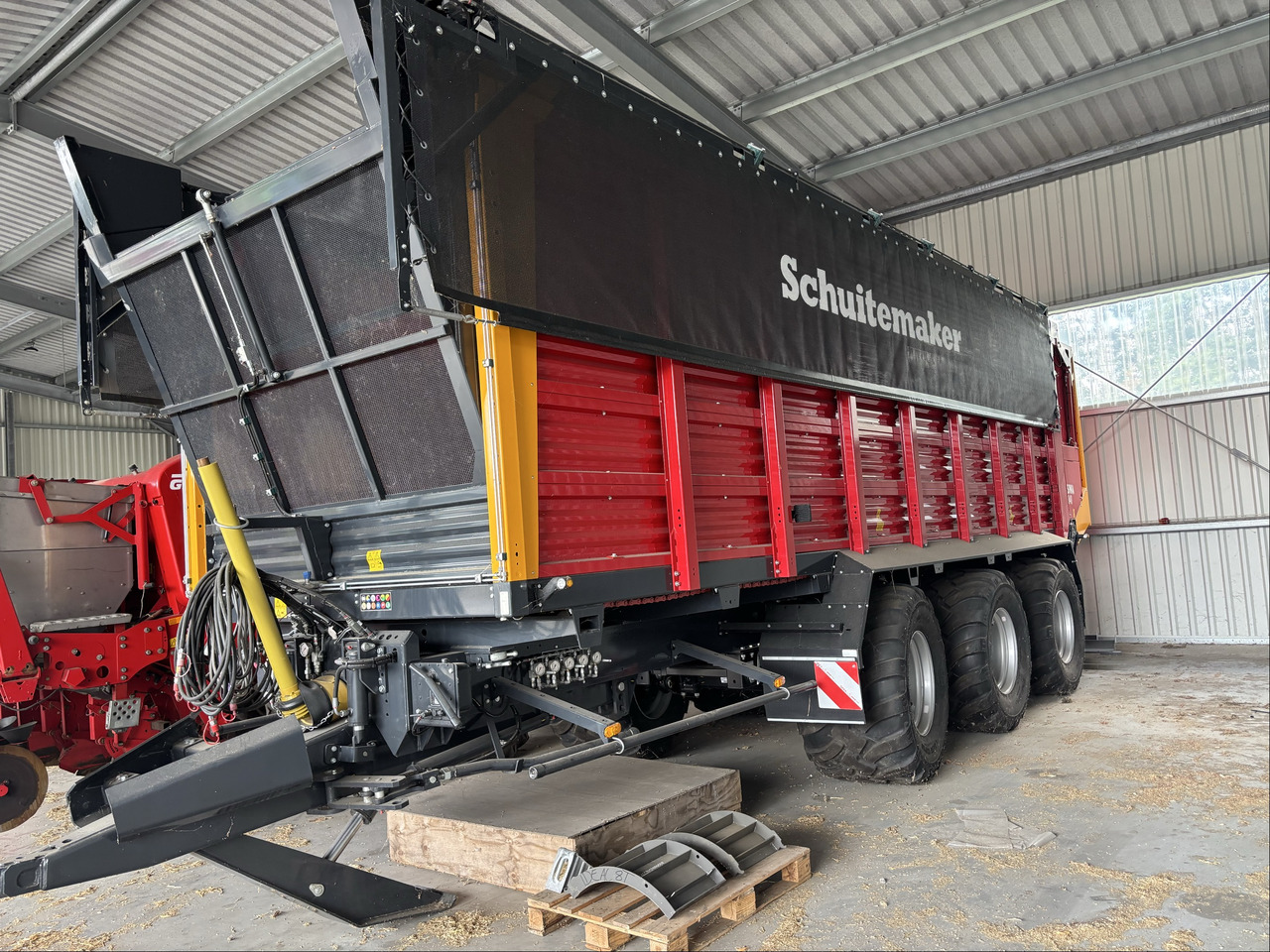 Schuitemaker Siwa 840 S - Reboque basculante agrícola: foto 1 Schuitemaker Siwa 840 S - Reboque basculante agrícola: foto 1