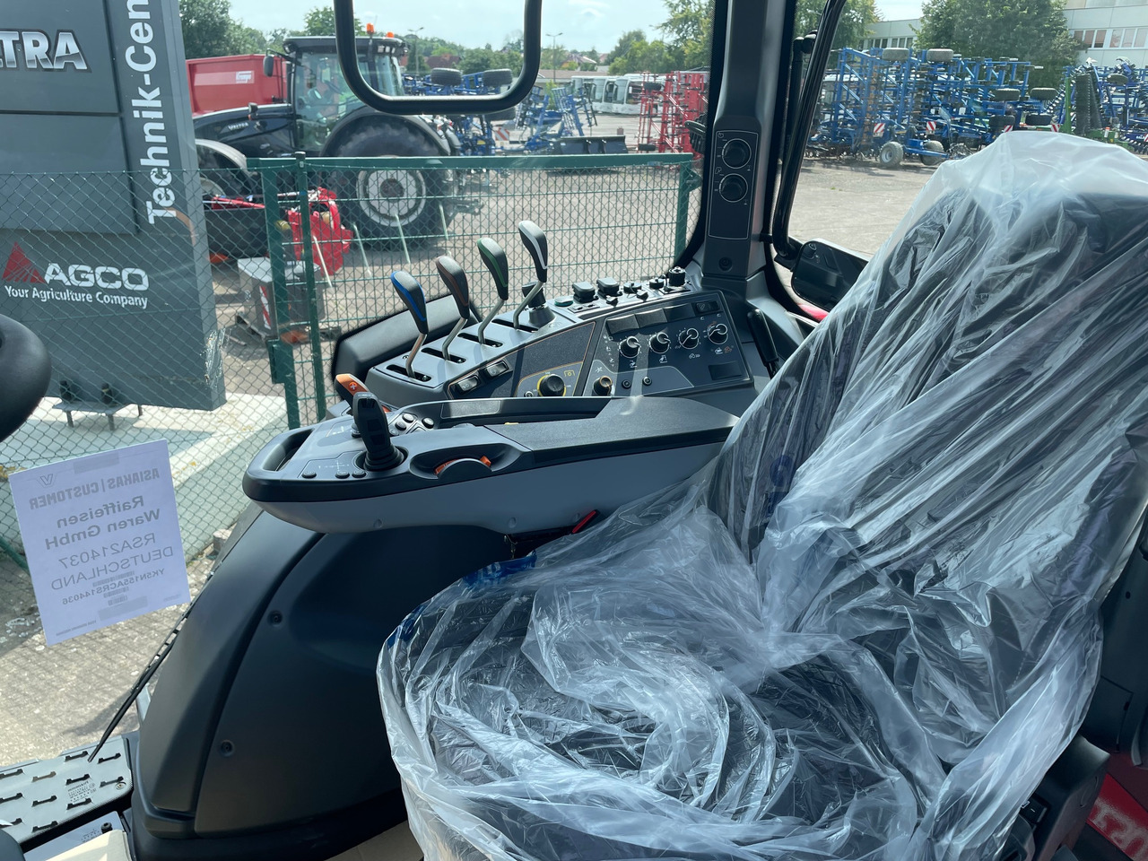 Valtra N155 EA 2B1 - Trator: foto 2 Valtra N155 EA 2B1 - Trator: foto 2