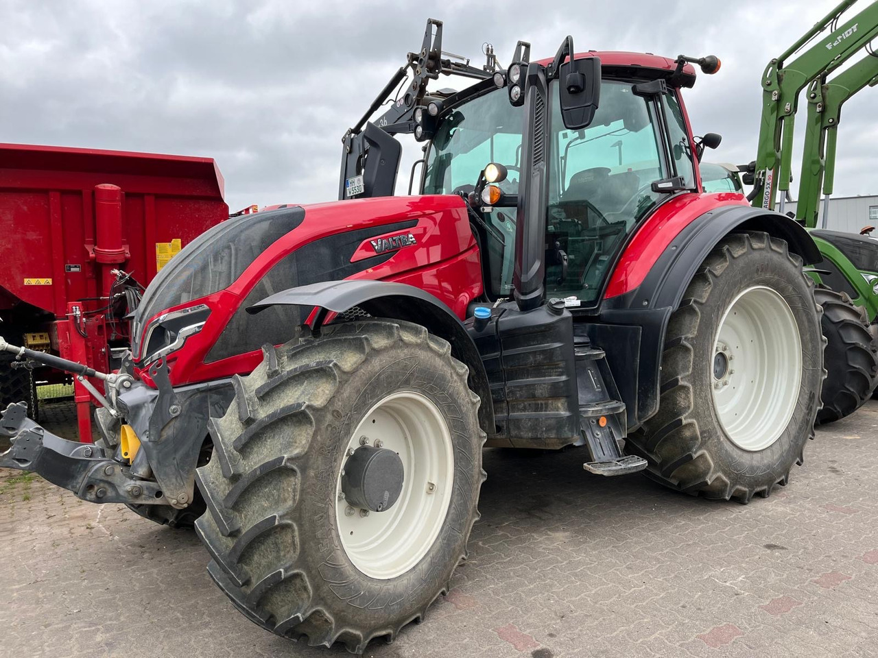 Valtra T 175 Active - Trator: foto 1 Valtra T 175 Active - Trator: foto 1