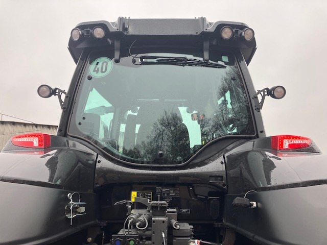 Valtra T235 V 2A1 - Trator: foto 4 Valtra T235 V 2A1 - Trator: foto 4