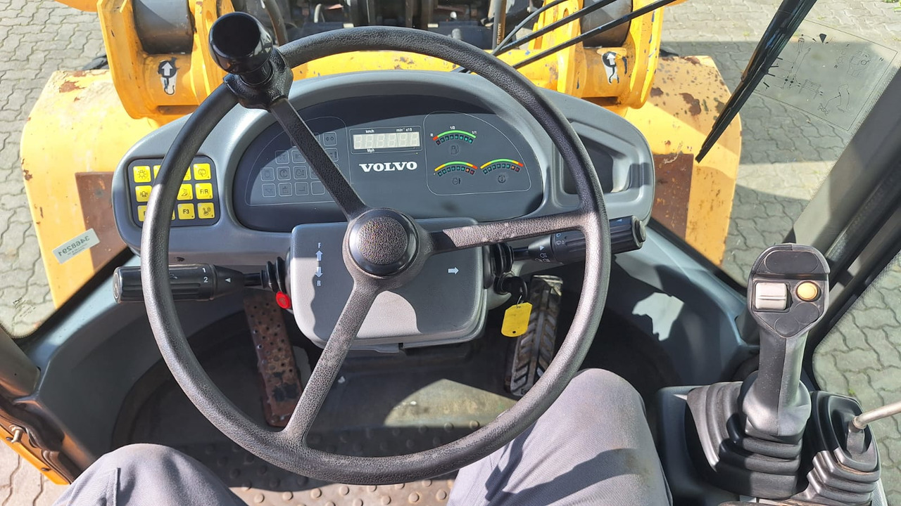 Volvo Radlader L 40 B TP - Pá carregadora: foto 4 Volvo Radlader L 40 B TP - Pá carregadora: foto 4