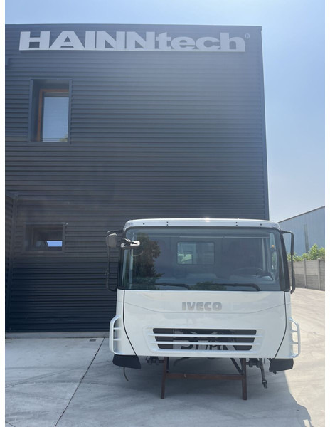 Iveco Stralis - Trakker - Cabine e interior por Camião: foto 2 Iveco Stralis - Trakker - Cabine e interior por Camião: foto 2