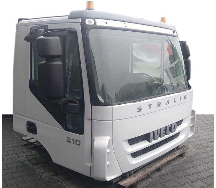 Iveco Stralis - Trakker - Cabine e interior por Camião: foto 1 Iveco Stralis - Trakker - Cabine e interior por Camião: foto 1