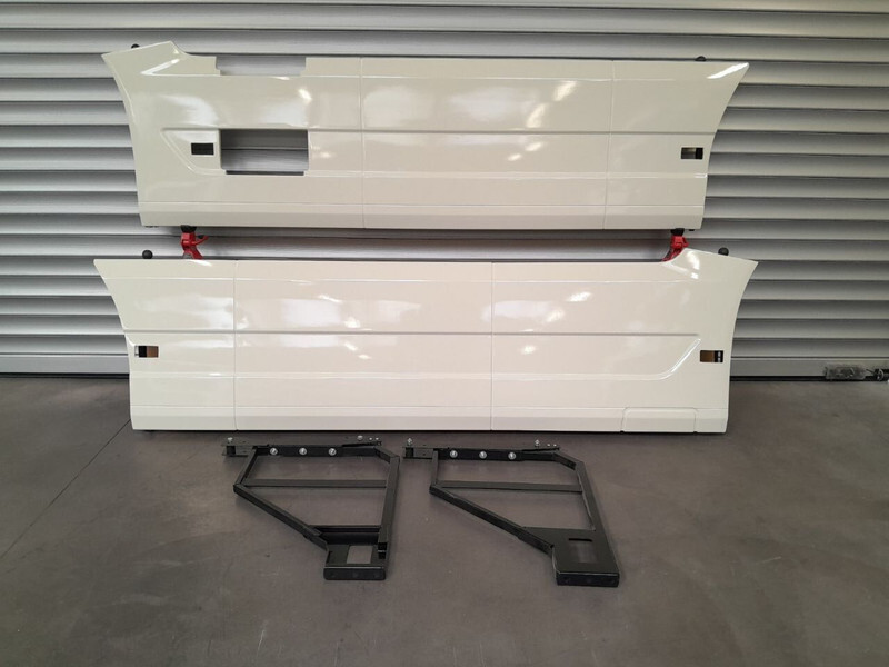 Volvo FH EURO 6 SIDESKIRT / CARENE - Aerodinâmica/ Aerofólio por Camião: foto 1 Volvo FH EURO 6 SIDESKIRT / CARENE - Aerodinâmica/ Aerofólio por Camião: foto 1