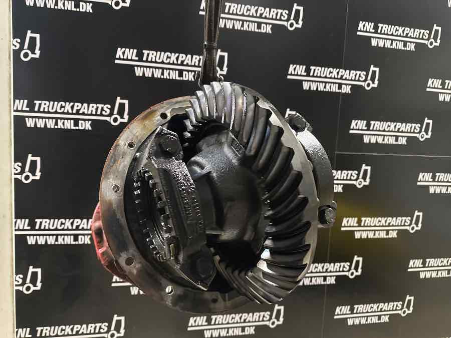 MAN DIFF HYD-1370 - 3.700 // 81.35600-6551 - Diferencial por Camião: foto 2 MAN DIFF HYD-1370 - 3.700 // 81.35600-6551 - Diferencial por Camião: foto 2