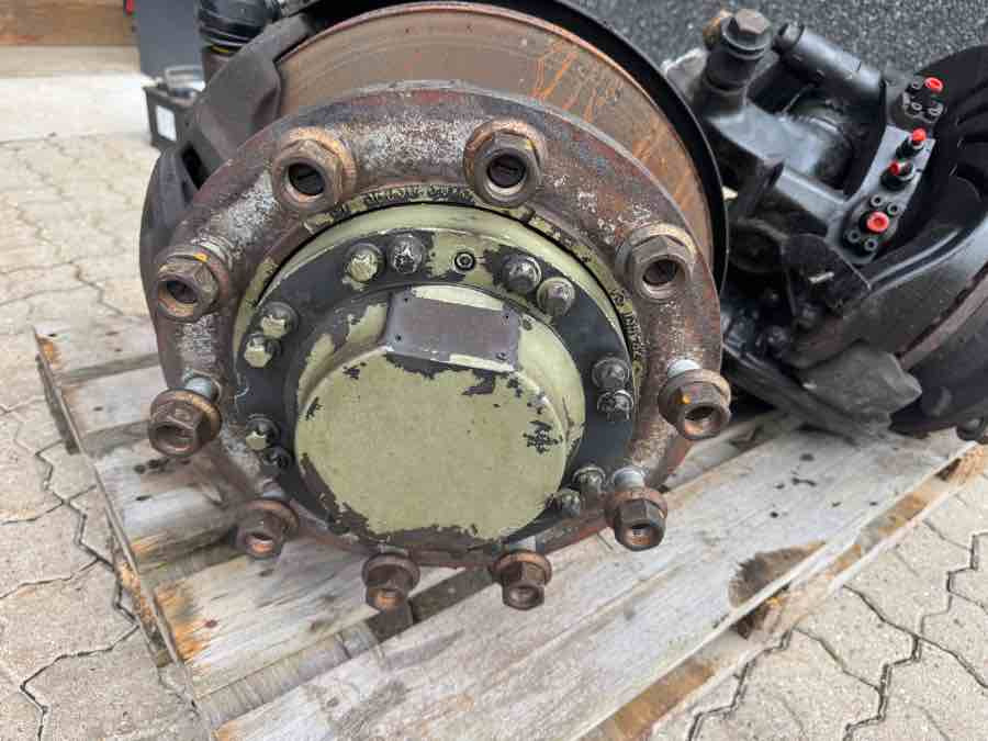 MAN FRONT HUBS 81.36030-0005 + 81.36035-6009 - Cubo de roda por Camião: foto 1 MAN FRONT HUBS 81.36030-0005 + 81.36035-6009 - Cubo de roda por Camião: foto 1