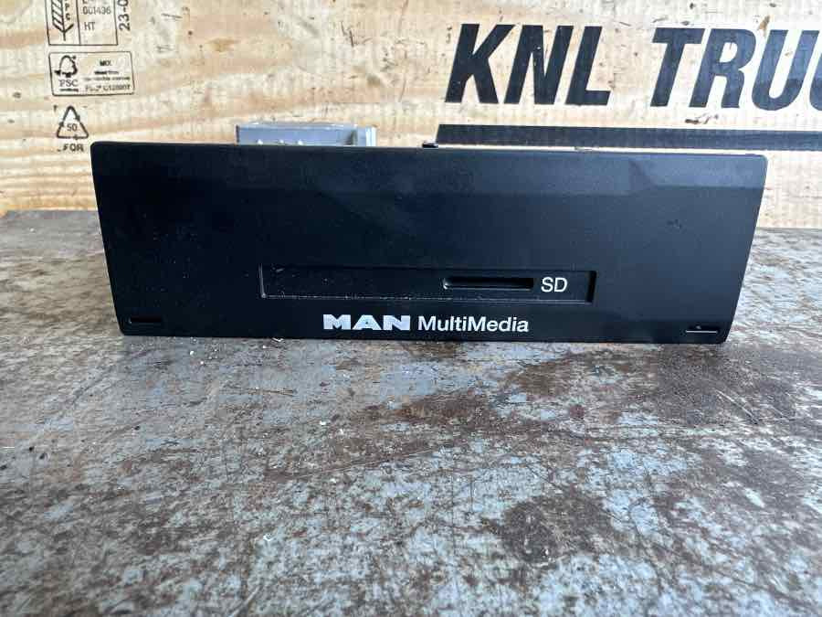 MAN RADIO HEAD UNIT MMT3 81.28100-6085 - Sistema elétrico por Camião: foto 2 MAN RADIO HEAD UNIT MMT3 81.28100-6085 - Sistema elétrico por Camião: foto 2
