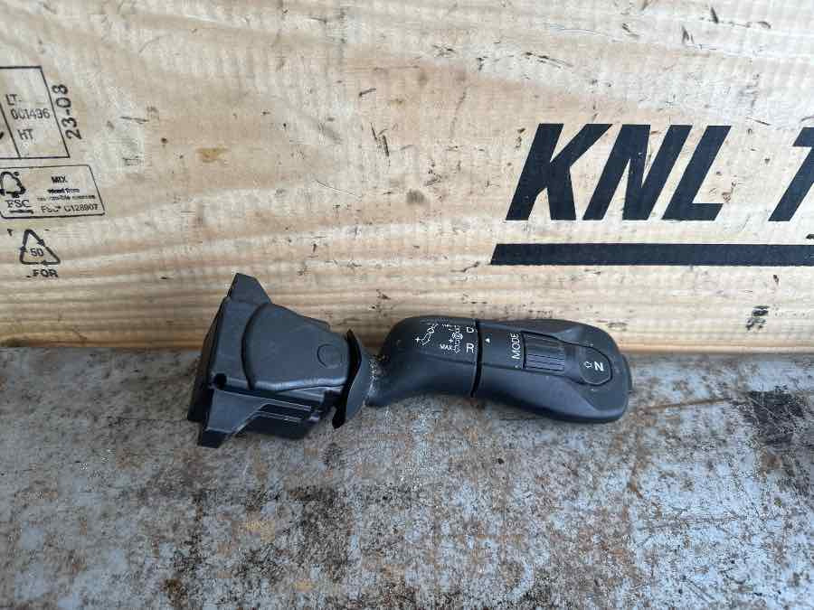 MAN STEERING SWITCH 81.25509-0208 - Sistema elétrico por Camião: foto 1 MAN STEERING SWITCH 81.25509-0208 - Sistema elétrico por Camião: foto 1
