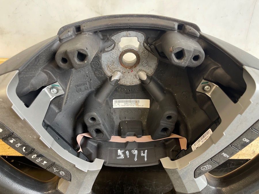 MAN STEERING WHEEL 81.46430-6047 - Direcção por Camião: foto 2 MAN STEERING WHEEL 81.46430-6047 - Direcção por Camião: foto 2