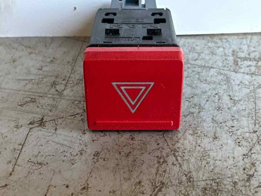 MAN SWITCH 81.25503-0369 - Sistema elétrico por Camião: foto 1 MAN SWITCH 81.25503-0369 - Sistema elétrico por Camião: foto 1