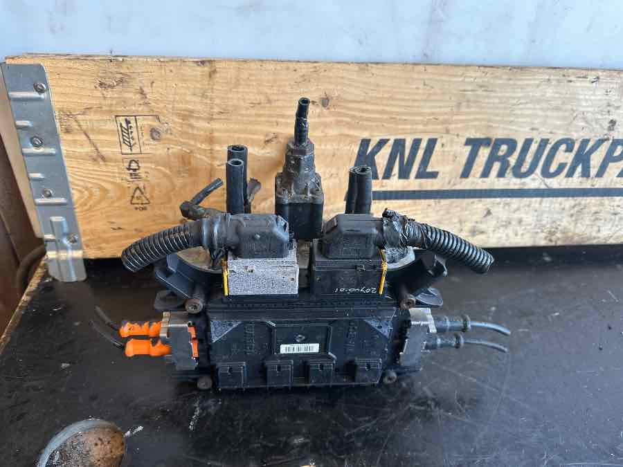 MERCEDES BRAKE VALVE A0004294224 - Válvula de freio por Ônibus: foto 2 MERCEDES BRAKE VALVE A0004294224 - Válvula de freio por Ônibus: foto 2