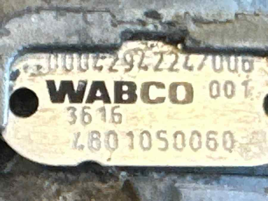 MERCEDES BRAKE VALVE A0004294224 - Válvula de freio por Ônibus: foto 3 MERCEDES BRAKE VALVE A0004294224 - Válvula de freio por Ônibus: foto 3