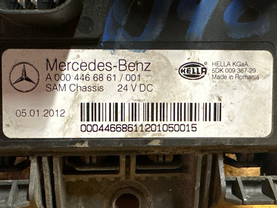 MERCEDES ECU SAM A0004466861 - Sistema elétrico por Camião: foto 2 MERCEDES ECU SAM A0004466861 - Sistema elétrico por Camião: foto 2