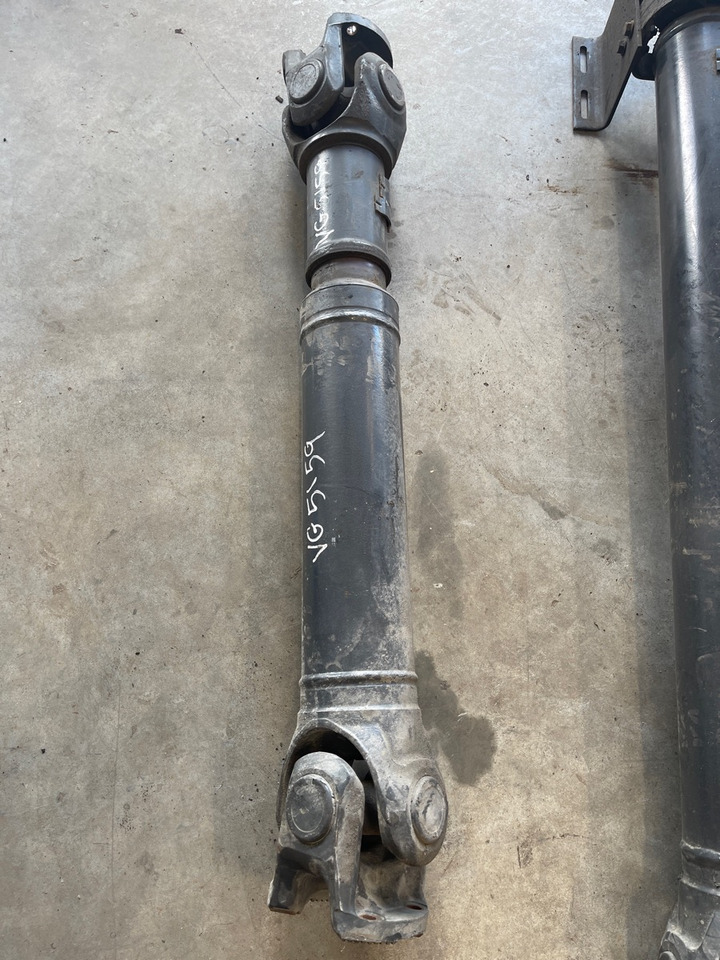 MERCEDES PROPSHAFT A6594106702 - Veio de transmissão por Camião: foto 1 MERCEDES PROPSHAFT A6594106702 - Veio de transmissão por Camião: foto 1