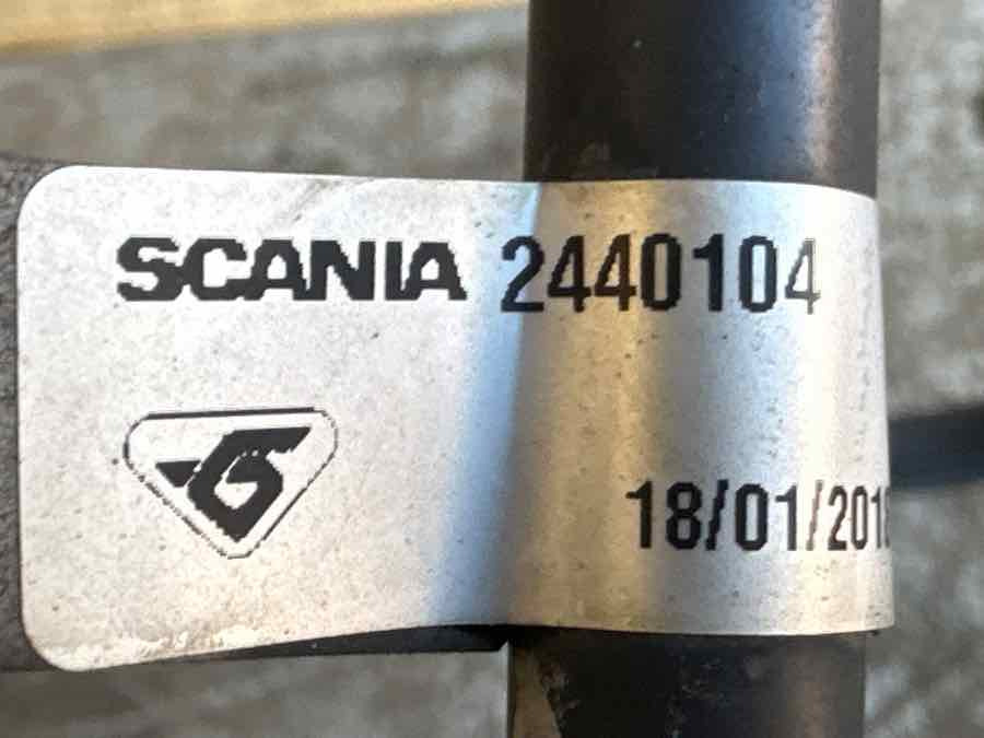 SCANIA A/C PIPE 2440104 - Tubo de admissão por Camião: foto 2 SCANIA A/C PIPE 2440104 - Tubo de admissão por Camião: foto 2