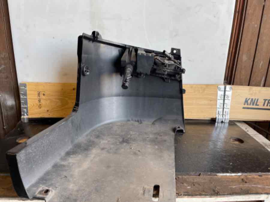 SCANIA BUMPER COVER LEFT SIDE 2295948 - Carroceria e exterior por Camião: foto 2 SCANIA BUMPER COVER LEFT SIDE 2295948 - Carroceria e exterior por Camião: foto 2