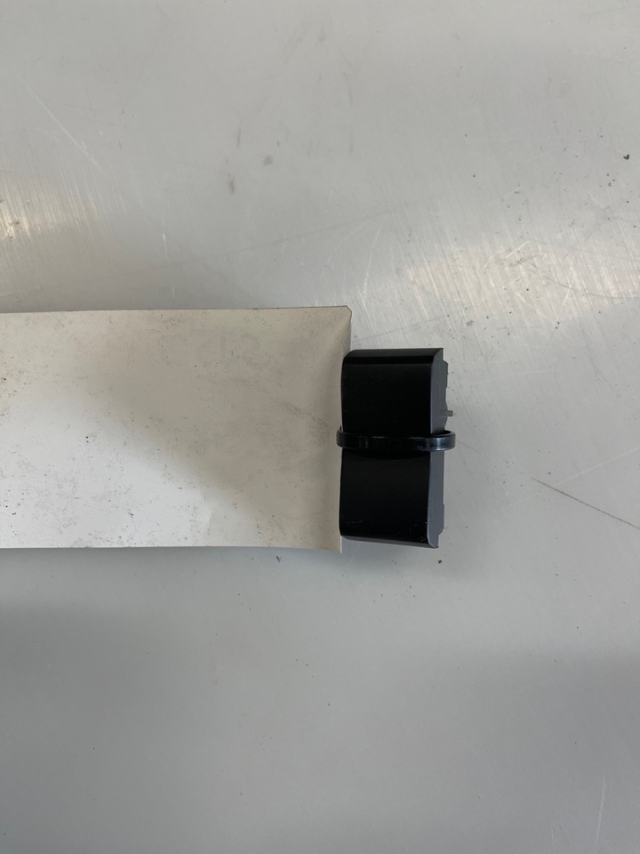 SCANIA DASBOARD COVER 2258466 - Painel de instrumentos por Camião: foto 2 SCANIA DASBOARD COVER 2258466 - Painel de instrumentos por Camião: foto 2