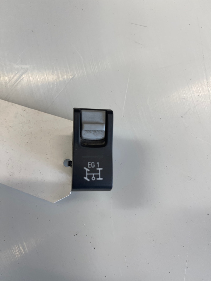 SCANIA SWITCH 2089584 - Painel de instrumentos por Camião: foto 2 SCANIA SWITCH 2089584 - Painel de instrumentos por Camião: foto 2