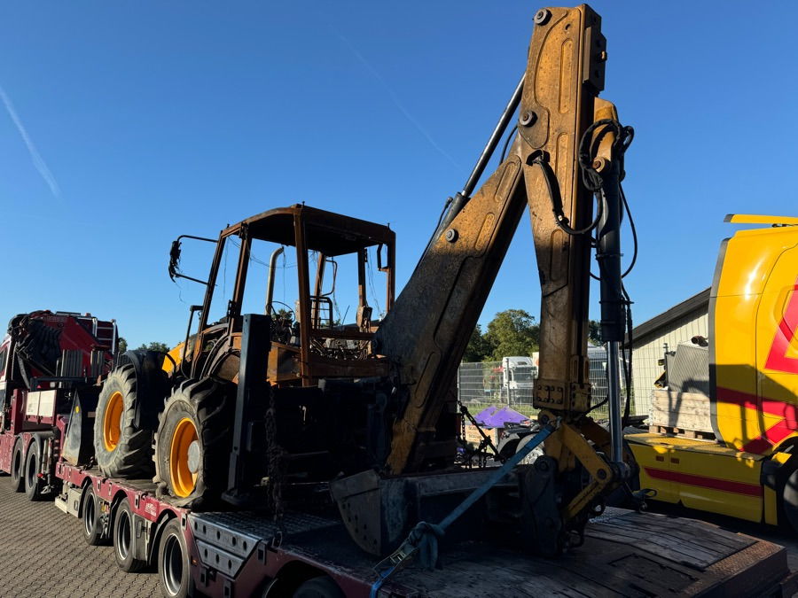 TEREX 980 4X4 // BURNED - Retroescavadeira: foto 2 TEREX 980 4X4 // BURNED - Retroescavadeira: foto 2