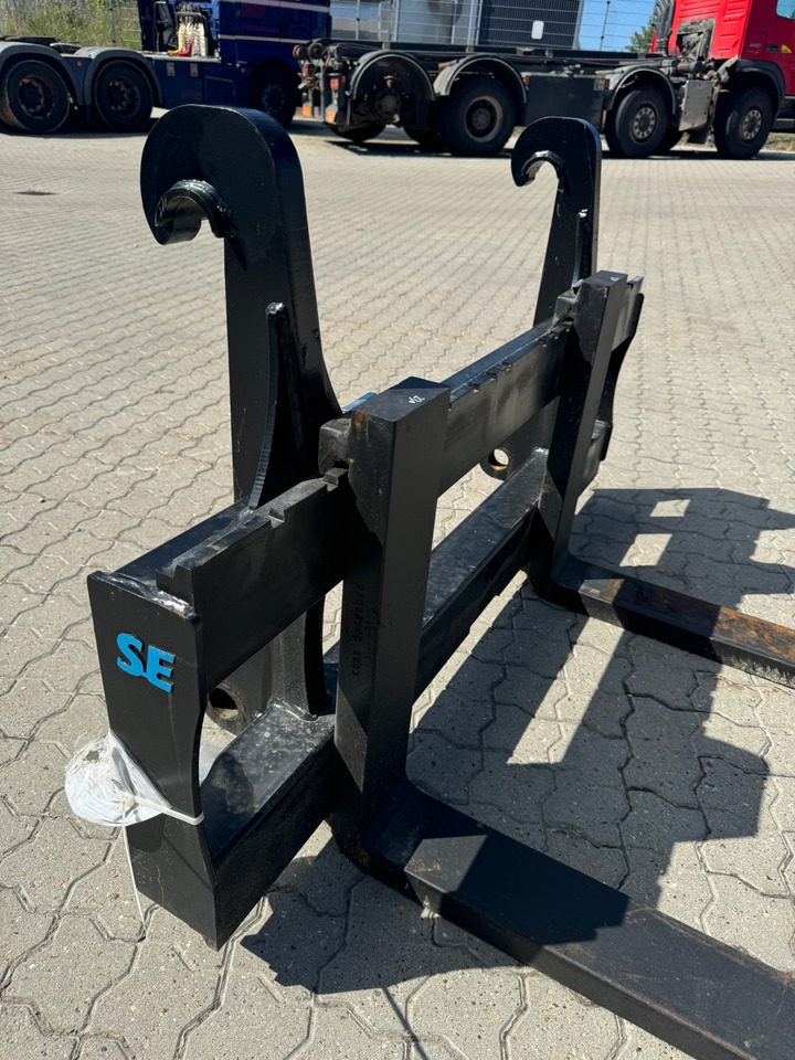 TEREX 980 4X4 // BURNED - Retroescavadeira: foto 4 TEREX 980 4X4 // BURNED - Retroescavadeira: foto 4