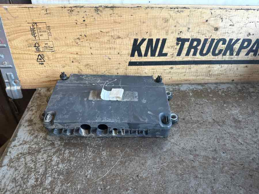 VOLVO FUSE BOX 23098516 - Sistema elétrico por Camião: foto 1 VOLVO FUSE BOX 23098516 - Sistema elétrico por Camião: foto 1