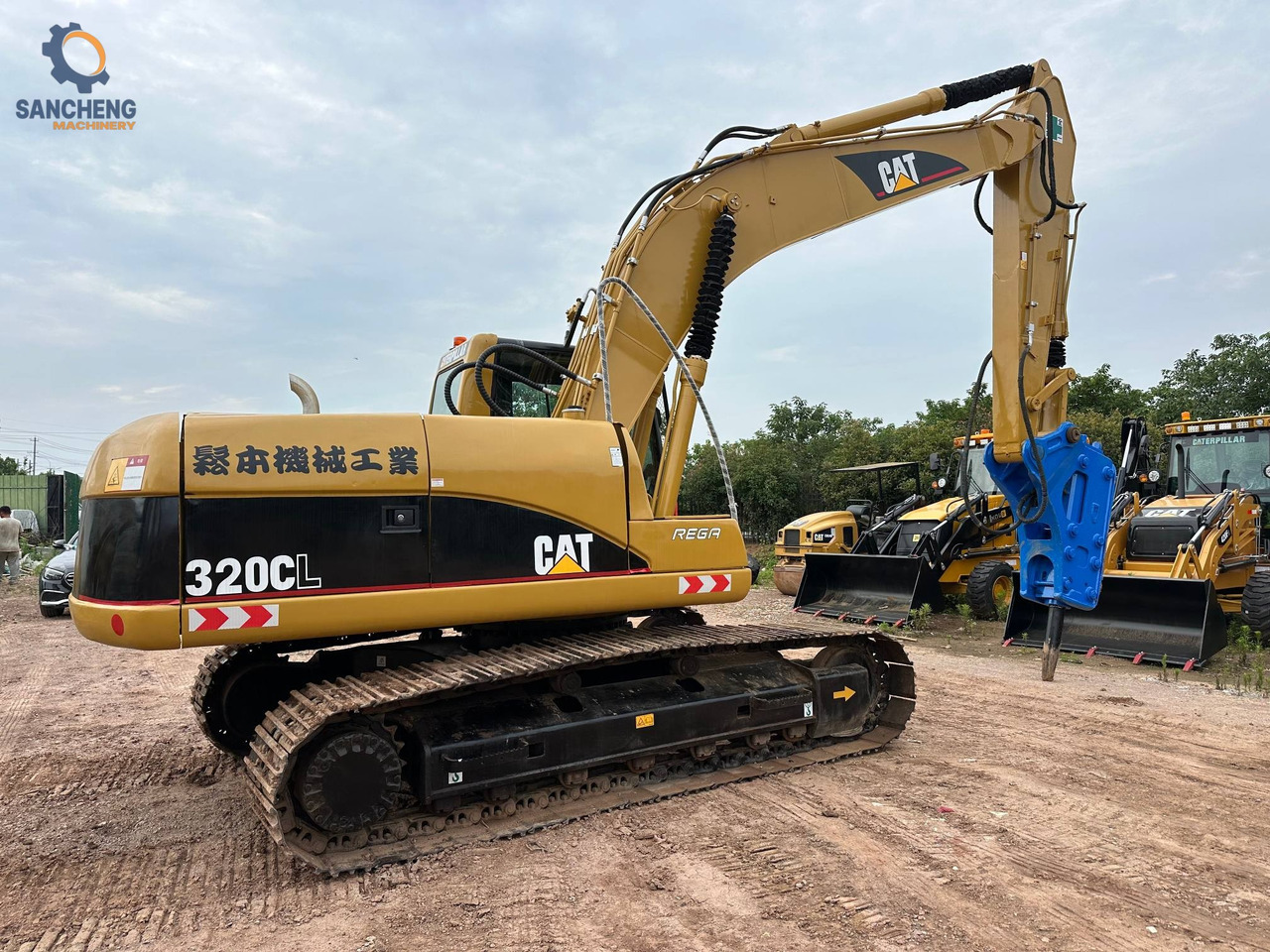 CAT 320CL with hammer - Escavadora de rastos: foto 3 CAT 320CL with hammer - Escavadora de rastos: foto 3