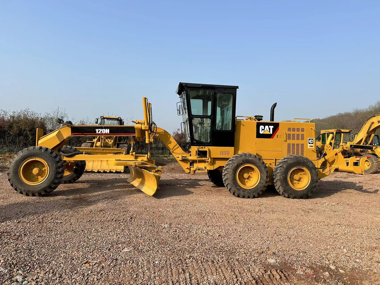 CATERPILLAR 120H - Motoniveladora: foto 1 CATERPILLAR 120H - Motoniveladora: foto 1