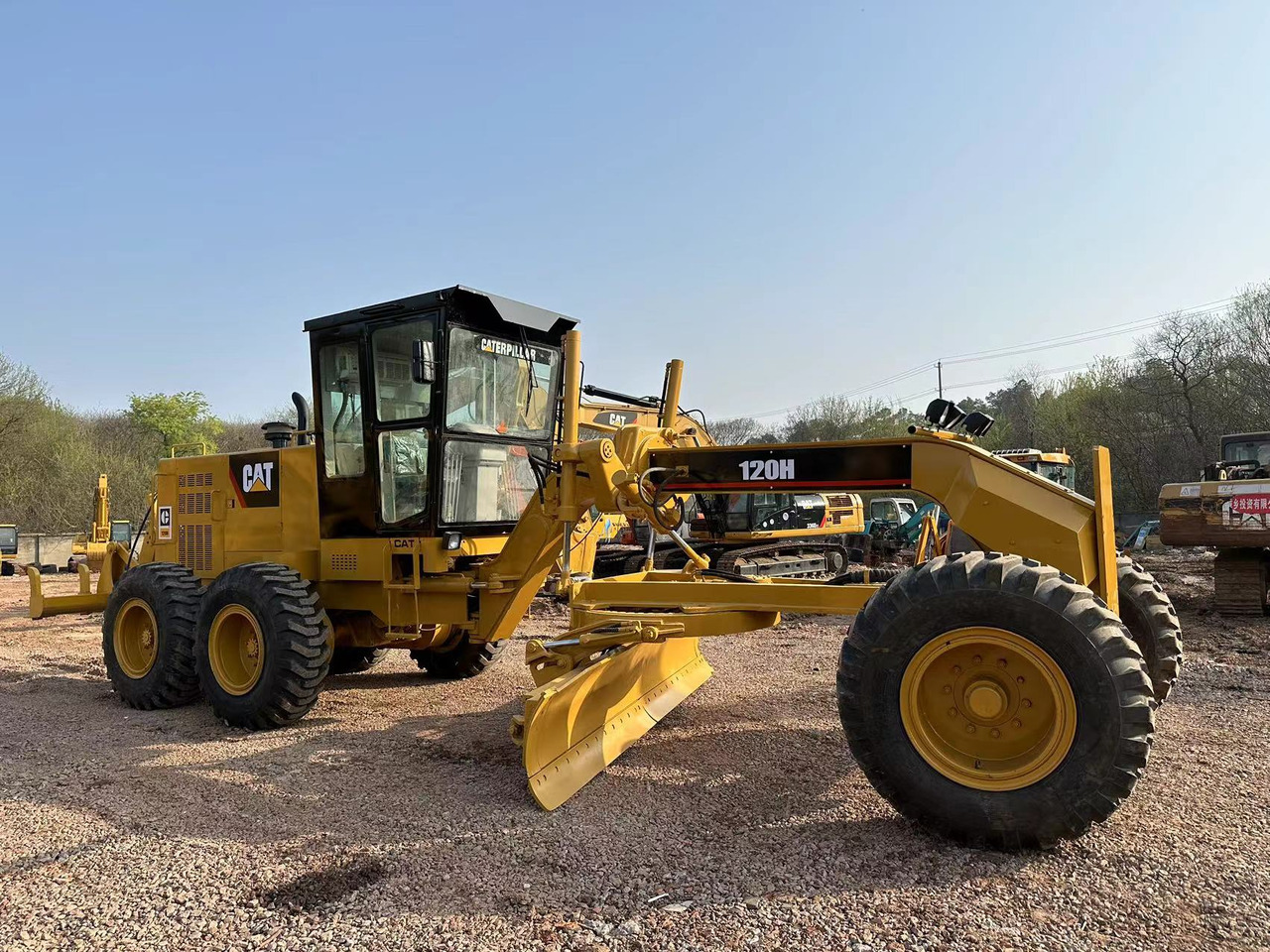 CATERPILLAR 120H - Motoniveladora: foto 4 CATERPILLAR 120H - Motoniveladora: foto 4