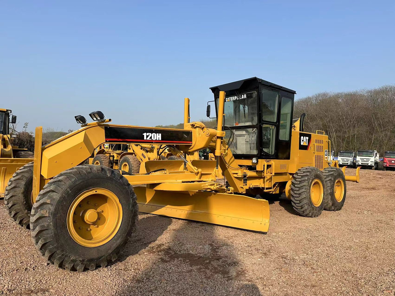 CATERPILLAR 120H motor grader - Motoniveladora: foto 2 CATERPILLAR 120H motor grader - Motoniveladora: foto 2