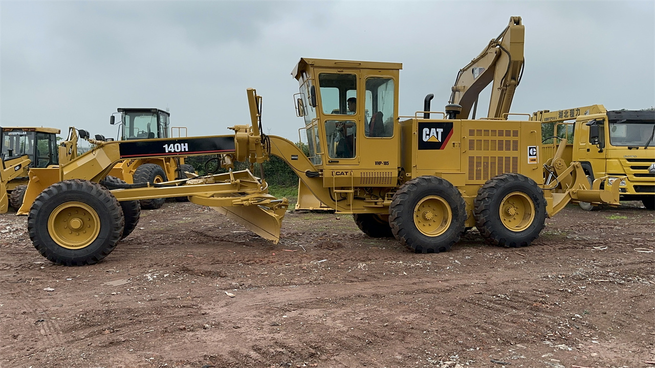 CATERPILLAR 140H - Motoniveladora: foto 2 CATERPILLAR 140H - Motoniveladora: foto 2
