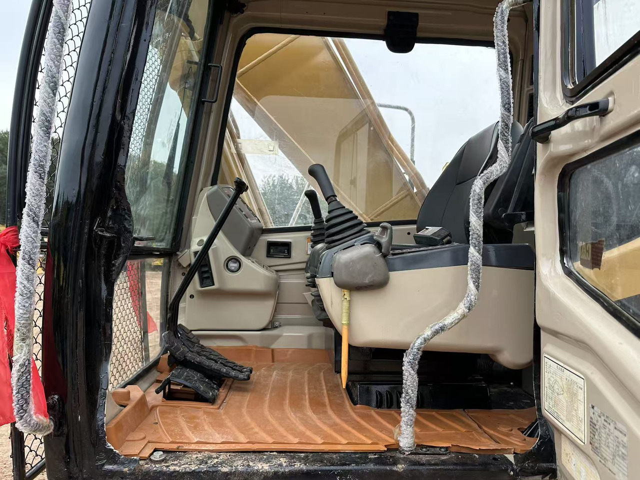 CATERPILLAR 320BL - Escavadora de rastos: foto 5 CATERPILLAR 320BL - Escavadora de rastos: foto 5