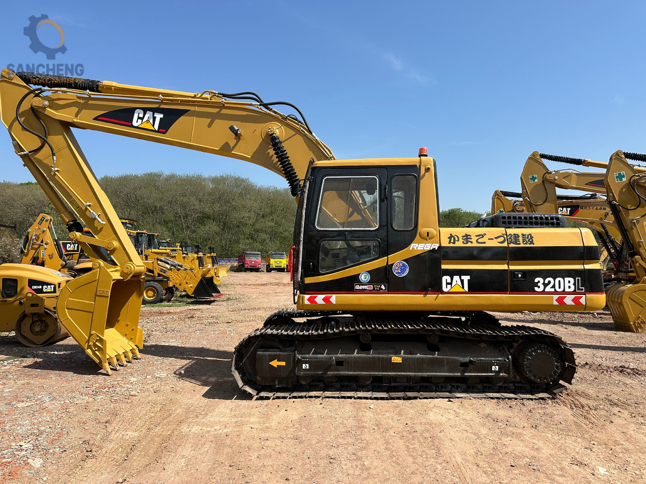 CATERPILLAR 320BL - Escavadora de rastos: foto 1 CATERPILLAR 320BL - Escavadora de rastos: foto 1