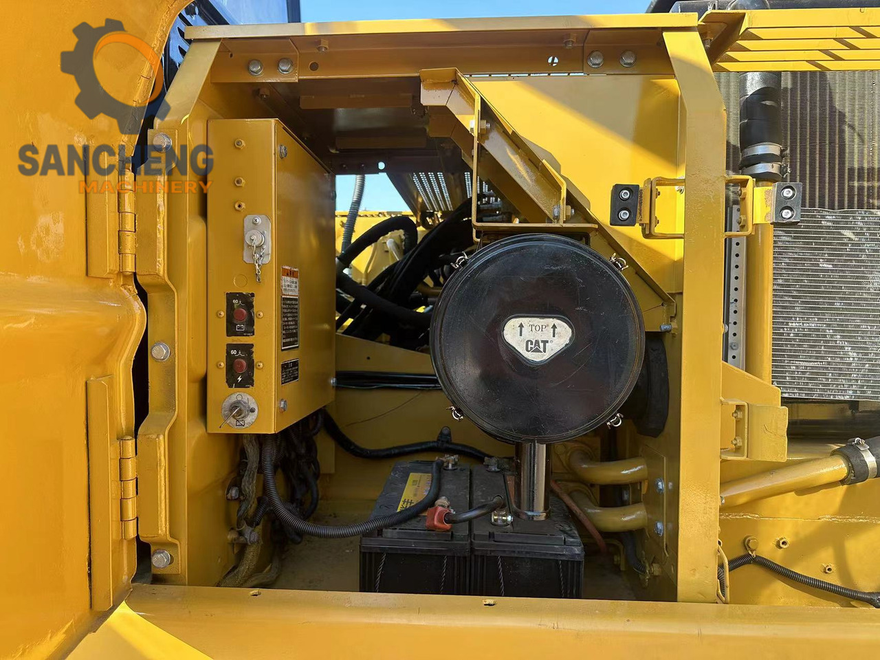 Escavadora de rastos CATERPILLAR 320BL: foto 10