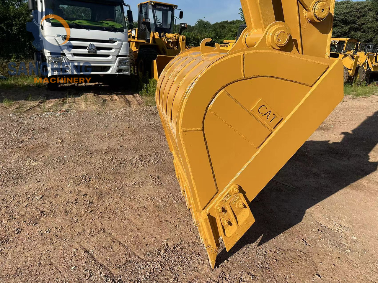 Escavadora de rastos CATERPILLAR 320BL: foto 11