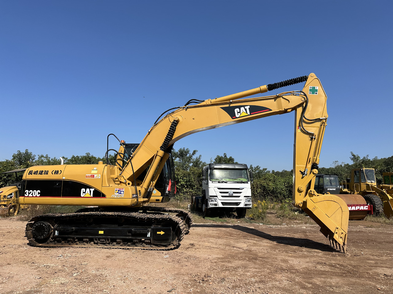 CATERPILLAR 320CL - Escavadora de rastos: foto 1 CATERPILLAR 320CL - Escavadora de rastos: foto 1
