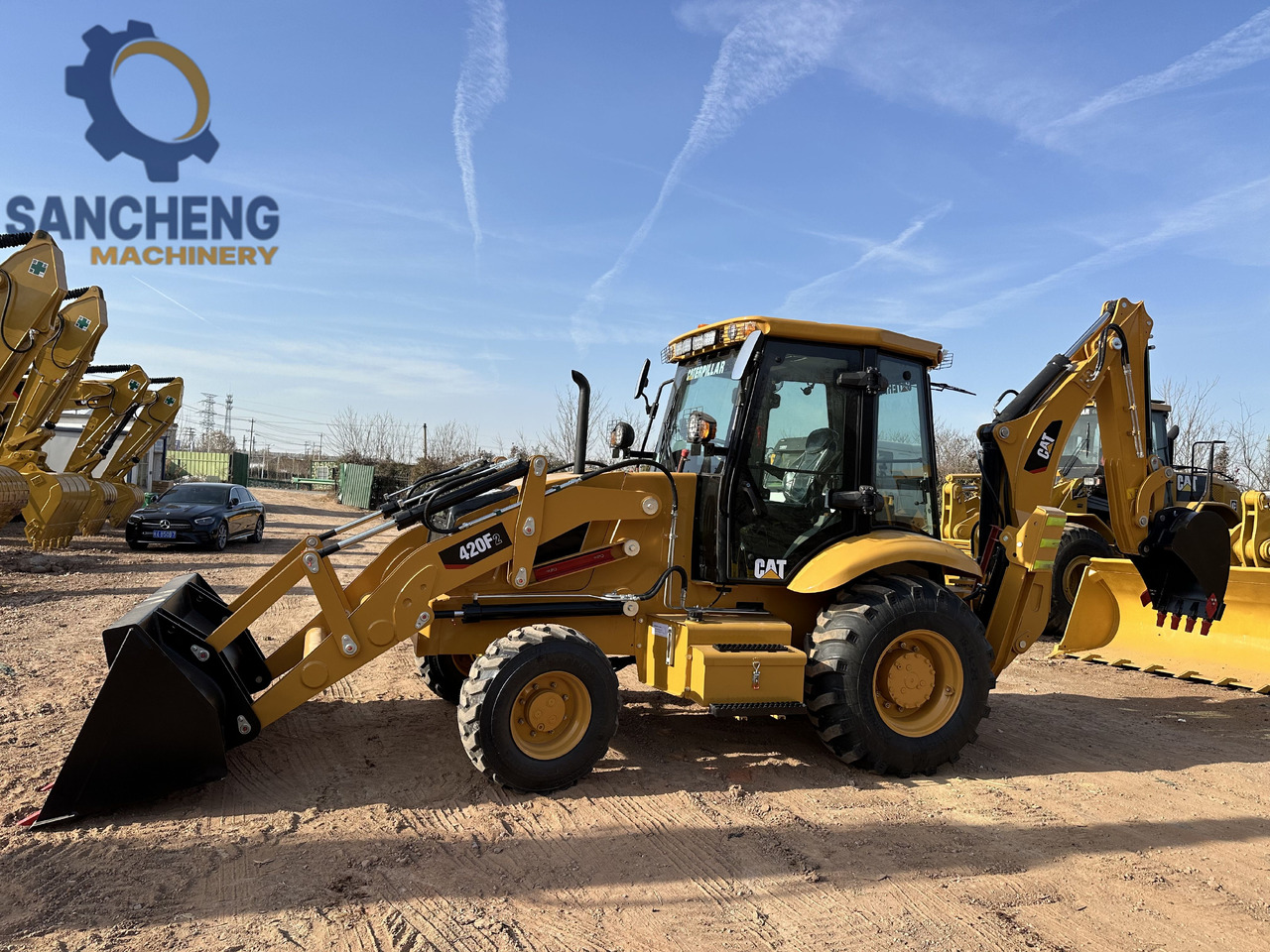 CATERPILLAR 420F2 - Retroescavadeira: foto 1 CATERPILLAR 420F2 - Retroescavadeira: foto 1