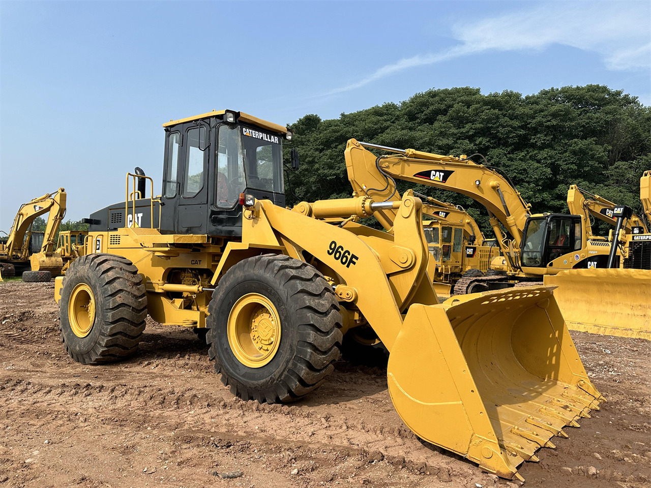 CATERPILLAR 966F - Pá carregadora de rodas: foto 1 CATERPILLAR 966F - Pá carregadora de rodas: foto 1