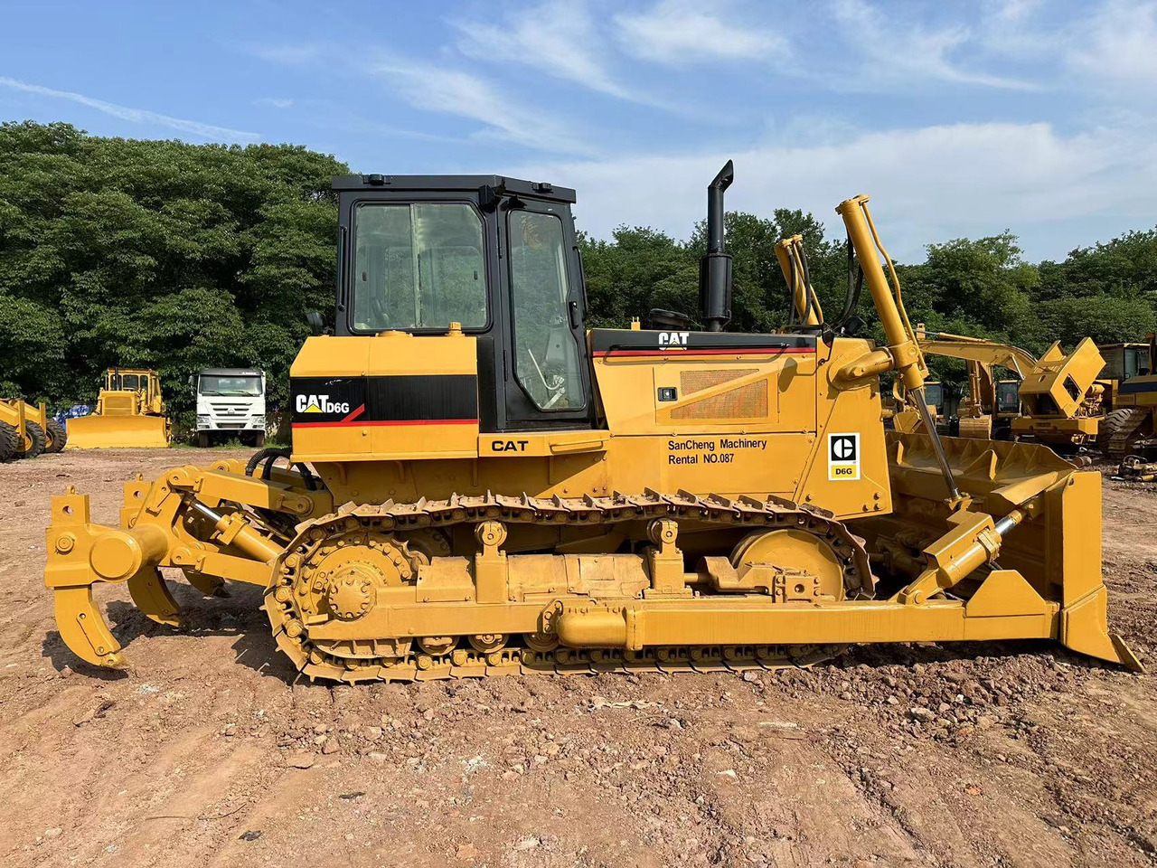 CATERPILLAR D6G Crawler Dozer - Buldôzer: foto 1 CATERPILLAR D6G Crawler Dozer - Buldôzer: foto 1
