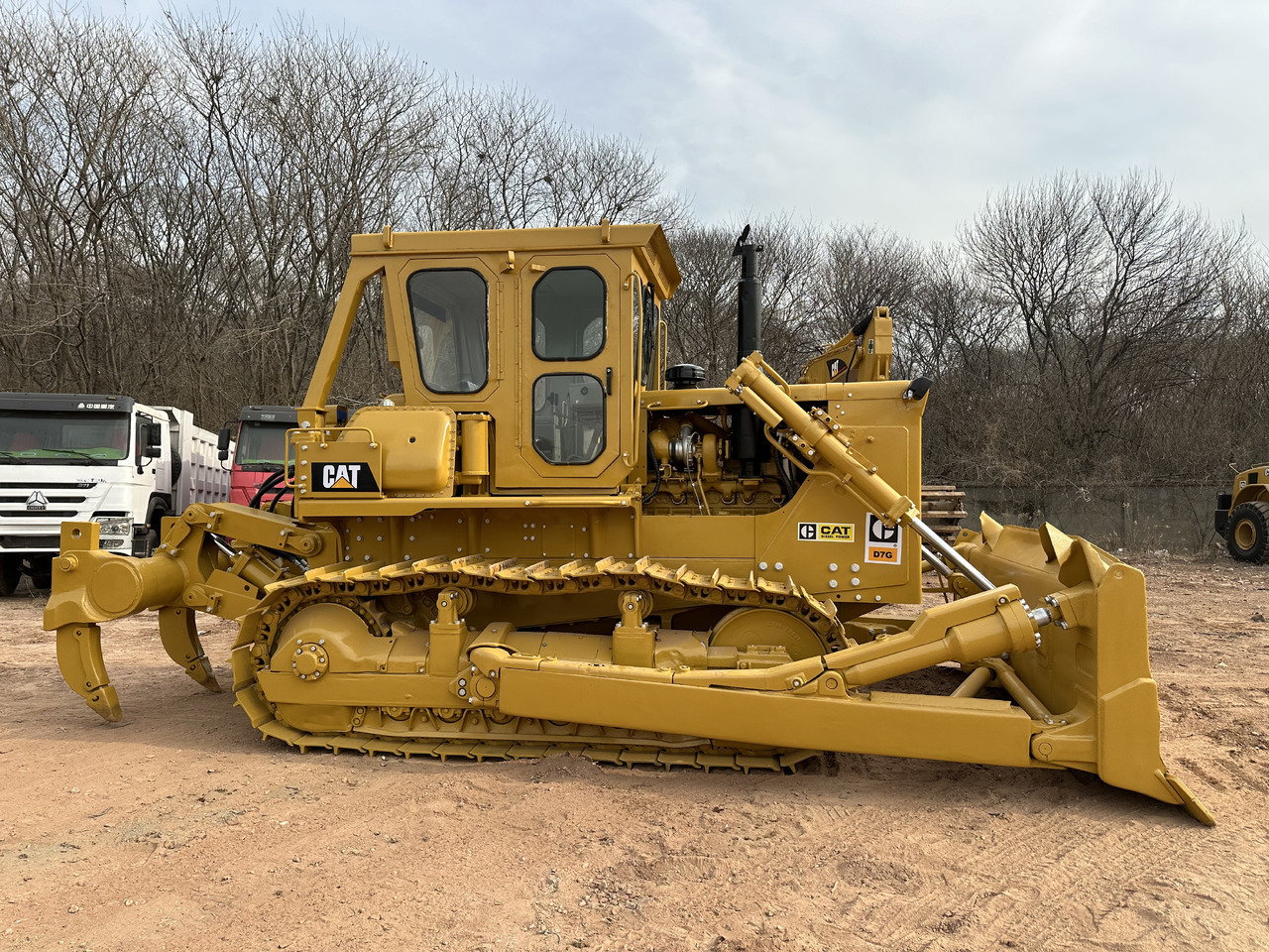 CATERPILLAR D7G - Buldôzer: foto 4 CATERPILLAR D7G - Buldôzer: foto 4