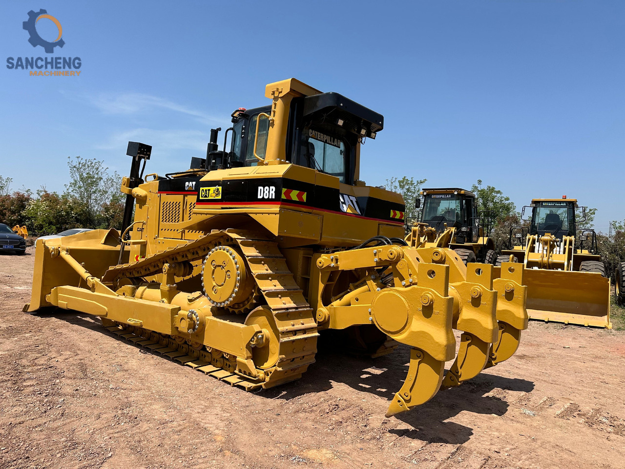 CATERPILLAR D8R - Buldôzer: foto 1 CATERPILLAR D8R - Buldôzer: foto 1