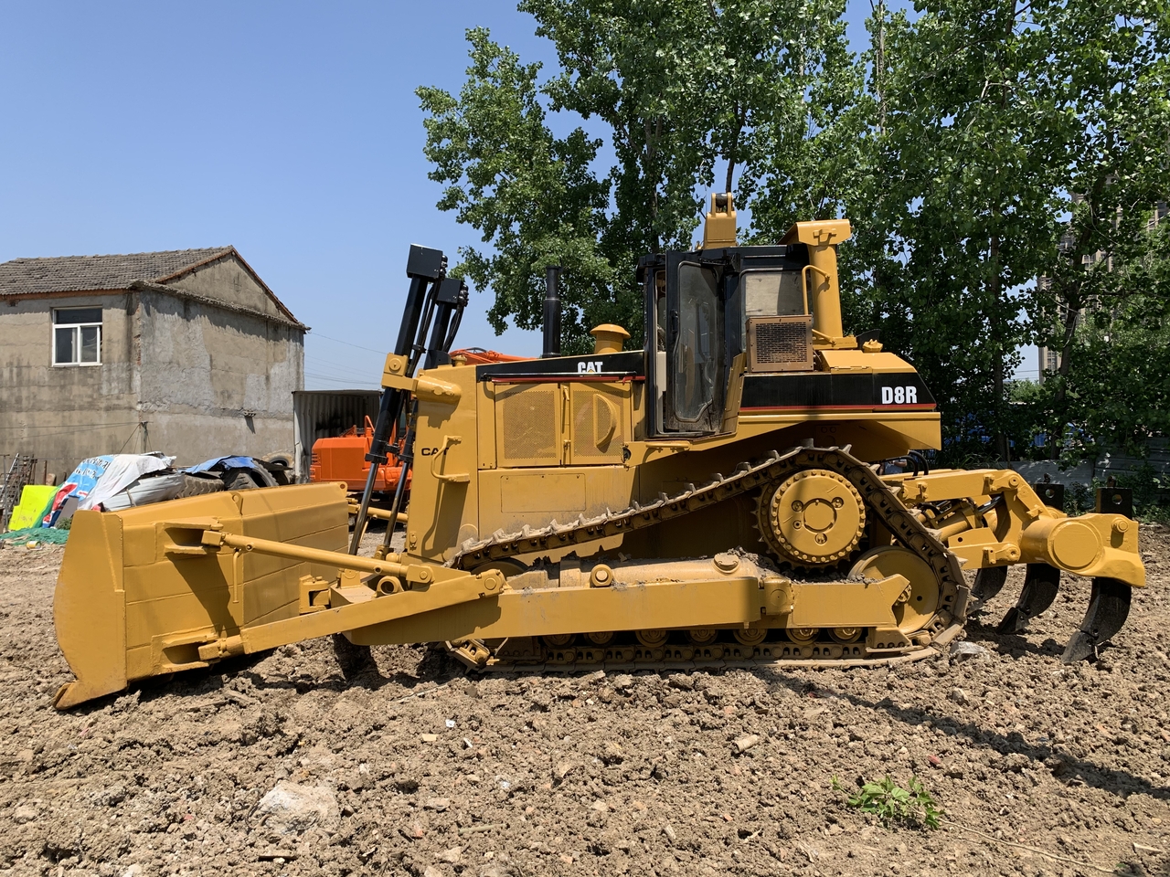 CATERPILLAR D8R - Buldôzer: foto 4 CATERPILLAR D8R - Buldôzer: foto 4