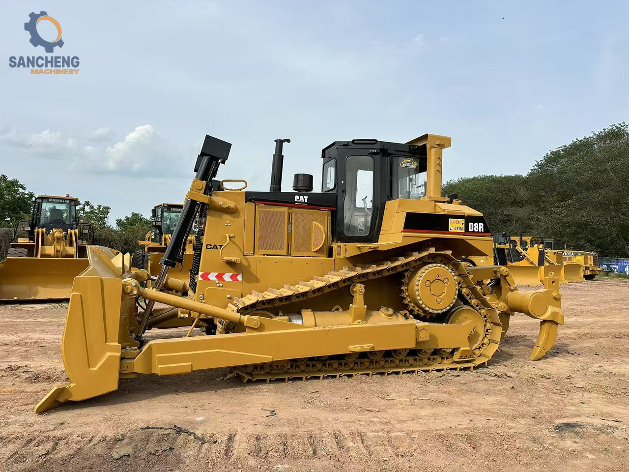 CATERPILLAR D8R - Buldôzer: foto 4 CATERPILLAR D8R - Buldôzer: foto 4