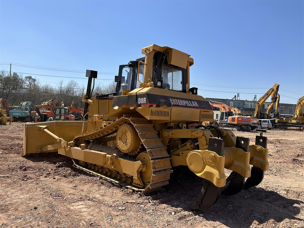 CATERPILLAR D8R - Buldôzer: foto 2 CATERPILLAR D8R - Buldôzer: foto 2