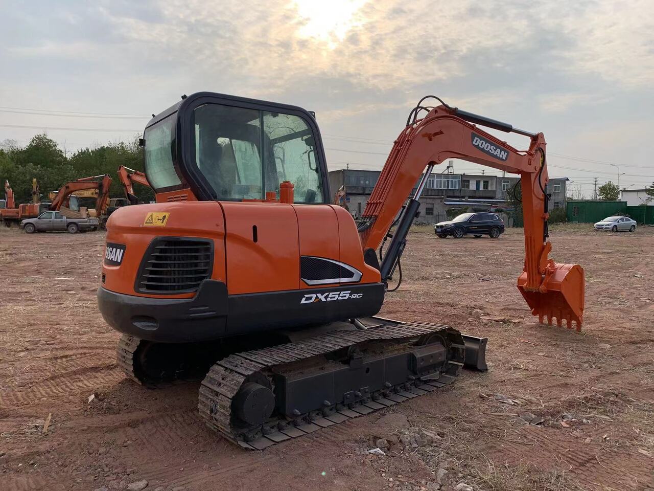 DOOSAN DX55 - Escavadeira: foto 3 DOOSAN DX55 - Escavadeira: foto 3
