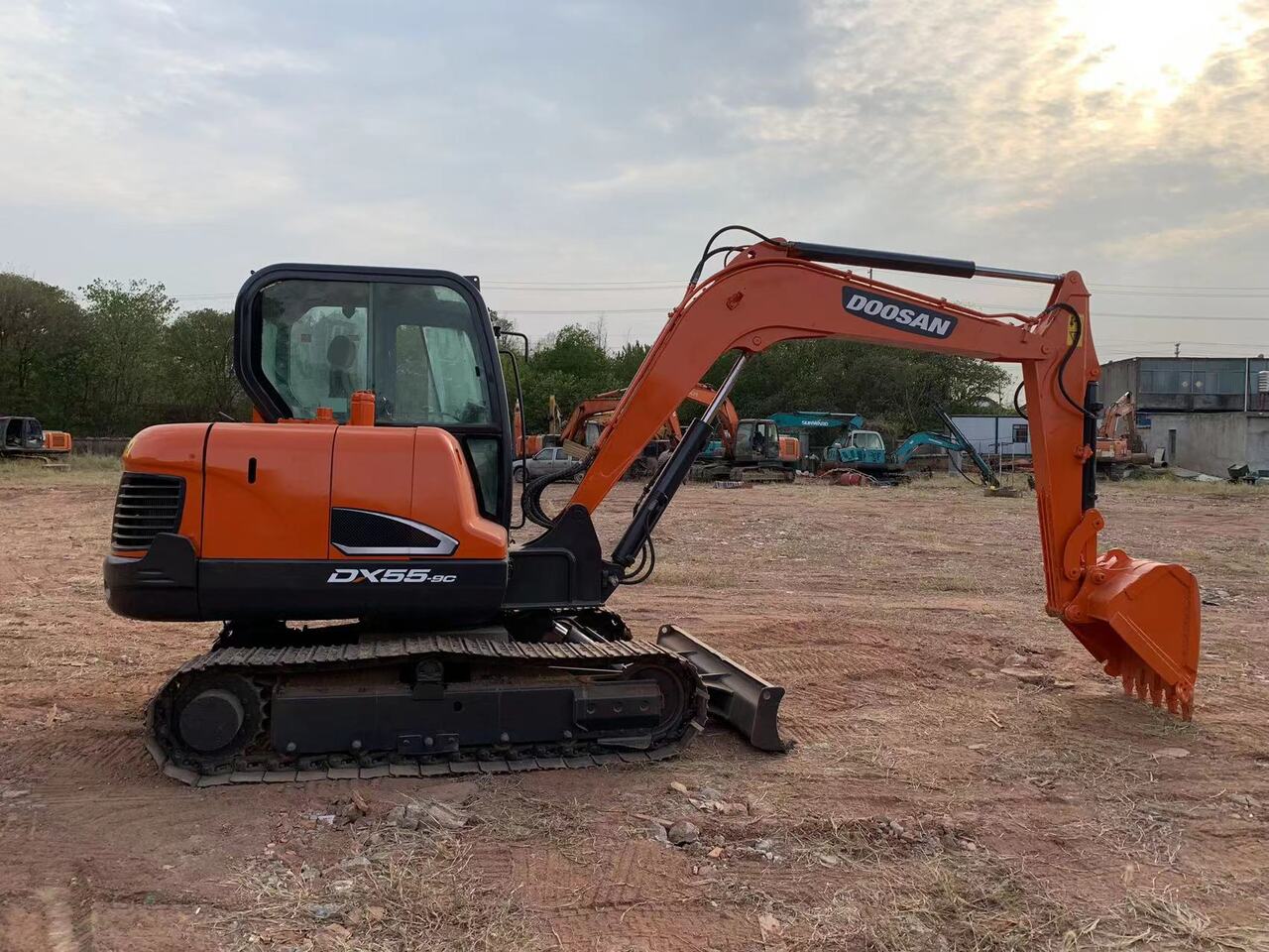 DOOSAN DX55 - Escavadeira: foto 4 DOOSAN DX55 - Escavadeira: foto 4