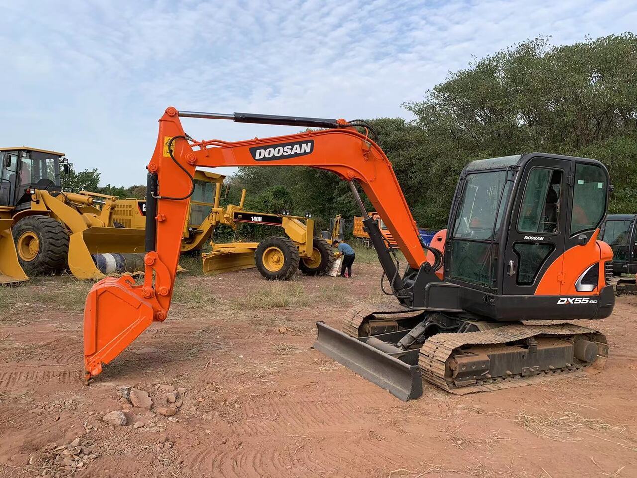 DOOSAN DX55 excavator - Escavadeira: foto 1 DOOSAN DX55 excavator - Escavadeira: foto 1