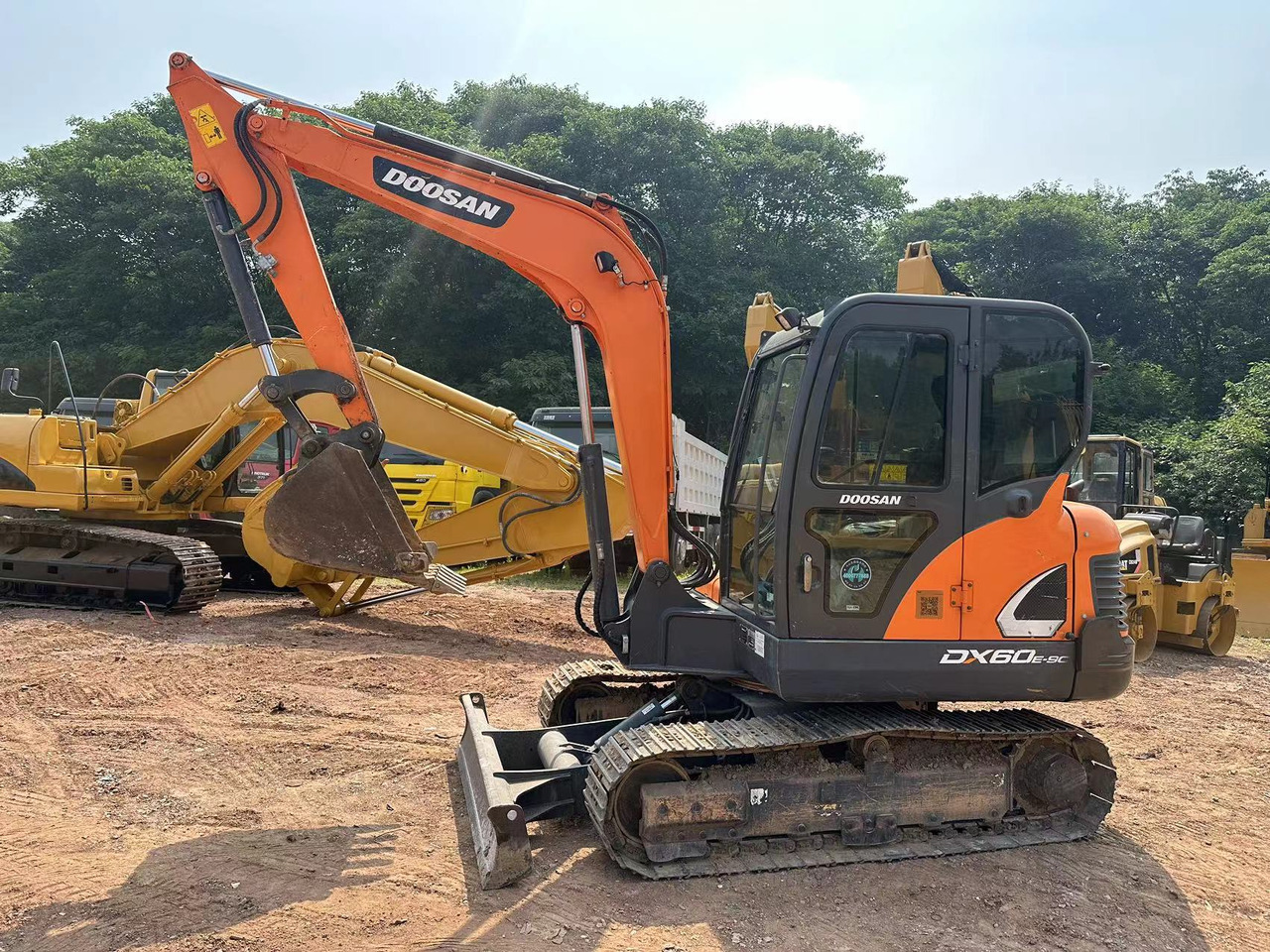 DOOSAN DX60 - Mini escavadeira: foto 1 DOOSAN DX60 - Mini escavadeira: foto 1