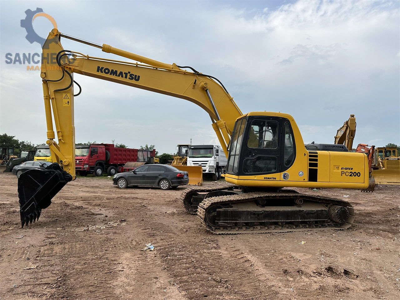 Escavadora de rastos KOMATSU PC200-6: foto 8