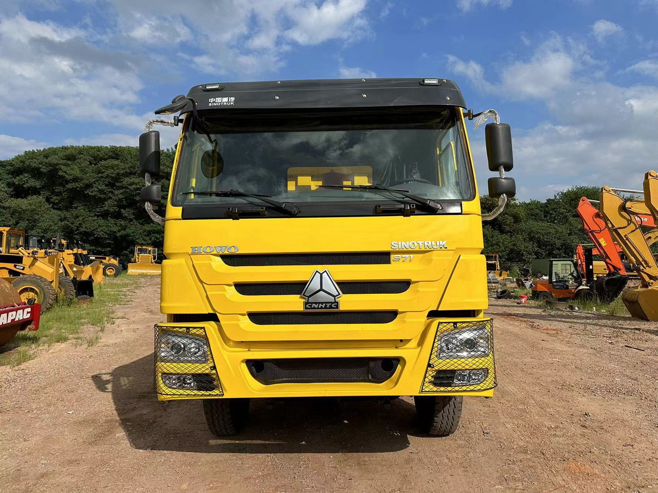 SINOTRUK Howo 371 Dump truck - Camião basculante: foto 3 SINOTRUK Howo 371 Dump truck - Camião basculante: foto 3
