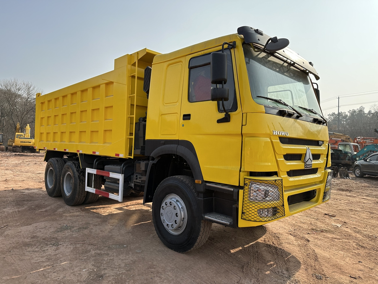 SINOTRUK Howo Dump truck 371 - Camião basculante: foto 1 SINOTRUK Howo Dump truck 371 - Camião basculante: foto 1